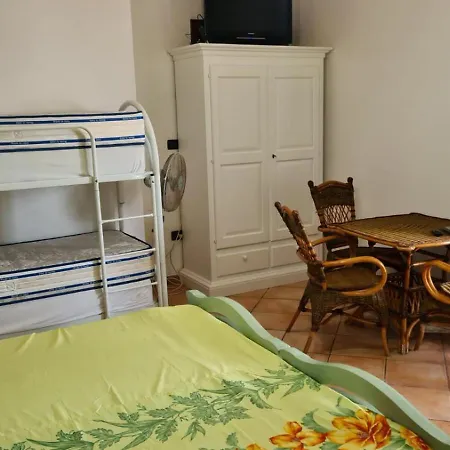 Salentiggiano Ulivi Vacanze Con Piscina 8/16 Pl